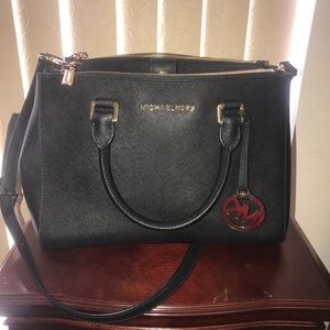 Black Michael Kors Sutton